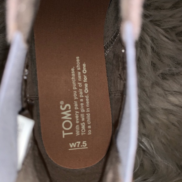 Toms Women's Ella Desert Taupe Suede boots - Picture 14 of 14